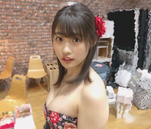 Momoka Ishida Instagram - 本日発売「週刊ヤングジャンプ」
合併特大号！掲載して頂いてます、表紙にもいるよ🌈
なんと、ヤンジャン2000号記念でグラビアも賑やかなので是非チェックしてください＼(^ω^)／

#週刊ヤングジャンプ #浪速のピーチ姫 #石田桃香 
#グラビア #photography #photomodel #gravure