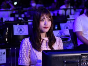 Momoka Ishida Instagram - 「K-1 WORLD GP」横浜武道館
バンタム級トーナメントの解説を務めさせていただきました。
興奮と感動！ありがとうございました！
#k1wgp