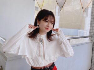 Momoka Ito Instagram - 🐬
#衣装 
#アクセサリー 
#ラヴィット