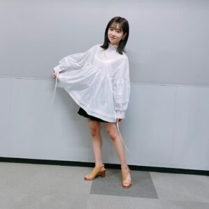 Momoka Ito Instagram - 🤍
#衣装 
#アッコにおまかせ