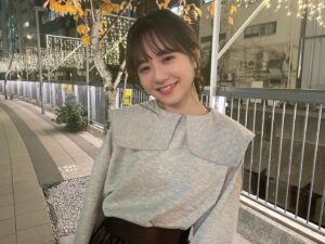 Momoka Ito Instagram - 🍺♪
#二軒目どうする 
#衣装 
#アクセサリー