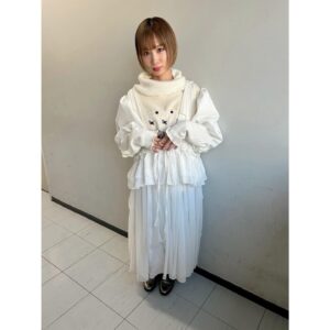 Momoko Gumi Company Instagram - 『ダウンタウンDX』

styling @stylist_yuya 
hairmake  @aoiokiraku 

#ダウンタウンdx 
#モモコグミカンパニー