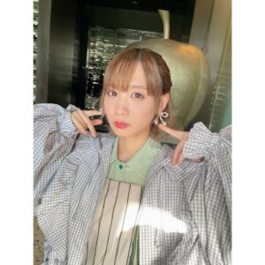Momoko Gumi Company Instagram - 『ラヴィット！』

hairmake @aoiokiraku 

#モモコグミカンパニー
#ラヴィット 
#解散ノート  発売日！