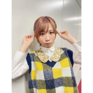 Momoko Gumi Company Instagram - 『ネプリーグ』

styling @stylist_yuya 
hairmake @aoiokiraku 

＃ネプリーグ
#モモコグミカンパニー