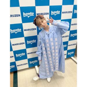 Momoko Gumi Company Instagram - 『悪魔のコーラス』
福岡サイン本お渡し会

styling @stylist_yuya 

#モモコグミカンパニー 
#悪魔のコーラス