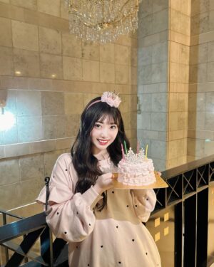 Momona Kohama Instagram - 🎂

✨️21歳生誕祭(仮)✨️
チームシンデレラのみんな本当にありがとう🎉🩷

シンデレラでお誕生日のお祝いをして頂いたのは今年で5回目！🫣17歳から21歳まで、、、♡

沢山の愛を感じて幸せな1日でした🌈

そして昨日、今年もシンデレラフェスに出演させて頂くことが発表されました💎

6月9日(日)さいたまスーパーアリーナ
皆様よろしくお願いします🎪💖

 #シンデレラフェス  #チームシンデレラ