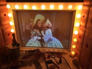Mona Ahmadi Instagram - اسكارلت اوهارا👒
