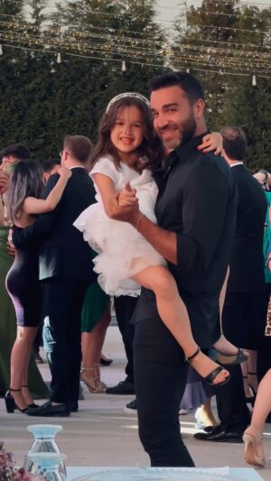 Mona Çalış Instagram - Love Story 🤍 

#myheart❤️ #purelove #babakızaşkı