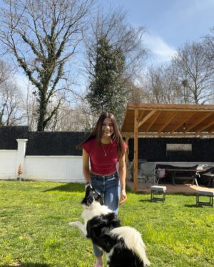 Mona Çalış Instagram - Her şeye rağmen bu deli ayakta 🙃🌿