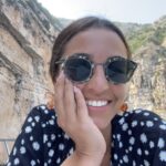 Mona Mosly Instagram - سبحان الله كيف كل احد مننا عنده معايير متفاوتة للجمال بكل معانية بس كمية الجمال الجميل لمن نوصل لبصيرة تخلينا نقدَّرَ ابسط انواع الجمال اللي خلينا نستمع باكبر معاني الحياة كيف جمال لون فراشة تطير حولينا ممكن تكون سبب لجمال يوم بكاملة و ممكن تكون تقدير لمعاني جمال اكبر بكثير كل شيء يبداء صغير و يسير كبير بس معنى الكبير ما يتقدر صح غير لو الصغير اخذ كل حقوقة بكل ماتحملة الكلمة من معنى كلام من القلب💗
