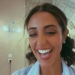 Mona Mosly Instagram - الشيف يقول لا تسوي شعرك بتصرفي فلوس الشركة🤣🤣🤣🤣 كل مرة يسوي فيلم 🤣🤣🤣🤣🤣