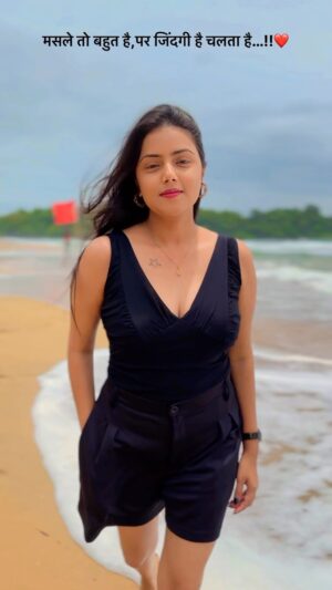Monalisa Bagal Instagram - Beach baby 🌊🐬🐳