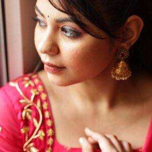 Monica Chinnakotla Instagram - Desi vibes ❤️
.
.
.
.
. 
Photography @gk_.photography._ 
Outfit @shri_she 
Mua @littleheartbyabu 
Hair @_stylenart_ 
#reel #reels #photoshoot #photoshooting #traditional #desi #indian #festive #festivewear #reelsinstagram #instareel #instareels #instagramreels #modeling #actor #reelvideo #reelindia #reelitfeelit