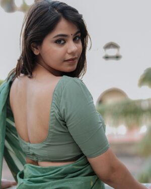 Monica Chinnakotla Instagram - ✨
Photography @sk24official 
.
.
#minimal #traditional #photoshoot #elegant #pastel