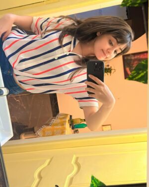 Monica Chinnakotla Instagram - Random day , random selfies , and my dirty mirror ✨