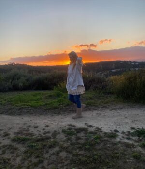 Monica Potter Instagram - Hiking at sunset…❤️❤️❤️