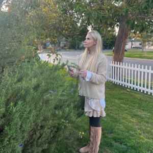 Monica Potter Instagram - Fresh Rosemary 🌱💚💚💚