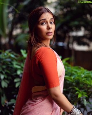 Monica Chaudhary Instagram - Looking back at all the ‘wrong’ decisions made which got me to the ‘right’ life…realising they weren’t wrong after all…just out of ordinary 🕊