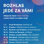 Monika Absolonová Instagram - Takto krásně jsme se měli v Kraslicích! V rámci projektu Rozhlas jede za vámi jsme navštívili další z koutů naší republiky! Pozvání přijali a skvělou show předvedli @adela_gondikova, @monika_absolonova, @michaljagelkaofficial i náš generální ředitel @renezavoral! 🌸 Večerem provázel váš oblíbenec @alescibulkaofficial, který si dokonce s panem generalním na chviličku vyměnil role. 😎 Proběhla spousta jedinečných momentů, na které se můžete těšit v záznamu z akce a různých sestřizích, které pro vás chystáme. Nebo ještě lépe, přijďte na další z našich rozhlasových štací! Jejich program najdete na rozhlasjede.cz 🎀 Děkujeme za krásné přivítání Městskému kulturnímu centru Kraslice, panu starostovi, místnímu sboru a samozřejmě všem v publiku. 🥹 A příště se vidíme na zámku Kolowrat!