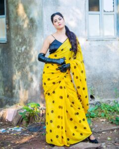Monika Bhadoriya Instagram - Beautiful saree 🥻😍