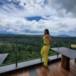 Monika Bhadoriya Instagram - Shooting cum vacation 🌈🌧☔️🏝 #shootmode #workmode❤️ #vacationmode #positivelife #happyplace #journeybegins #growthmindset #positiveenergy #meditativemind🧘‍♀️ #mountainslovers