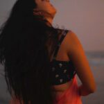 Monika Bhadoriya Instagram – Live life to the fullest and focus on the positive.
:
#lifegoals #beautifulworld  #beachlife 
#beachday  #sealovers  #sareeinspiration