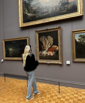 Montaine Mounet Instagram - Un peu de culture 👨🏼‍🎨🇫🇷 
•
•
•
•
•
#picoftheday #love #paris #france #art #louvre #peinture
