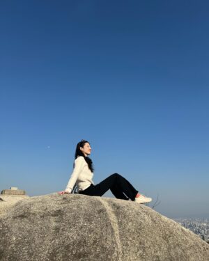 Moon Joo-yeon Instagram - 마음가다듬고 으쌰으쌰한 한주🦋