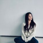 Moon Geun-young Instagram - ⠀⠀⠀⠀⠀⠀⠀⠀⠀⠀⠀⠀⠀⠀⠀⠀ 분위기가 좋아. #Cré_Company #8