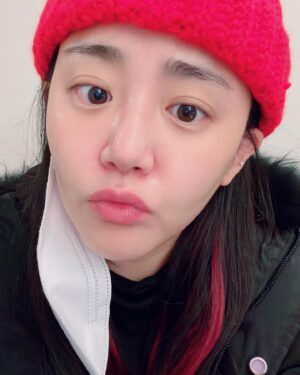 Moon Geun-young Instagram - ⠀⠀⠀⠀⠀⠀⠀⠀⠀⠀⠀⠀⠀⠀⠀⠀
심심하다....😩

#Day2350💋