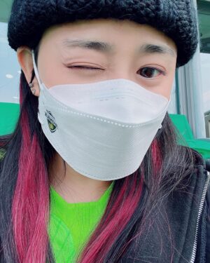 Moon Geun-young Instagram - ⠀⠀⠀⠀⠀⠀⠀⠀⠀⠀⠀⠀⠀⠀⠀⠀
꺄아아아아아아아아아아-😆
드디어 전쥬성 입성!!!!!!!

#전북현대 #화이팅🔥
#Day2346💋