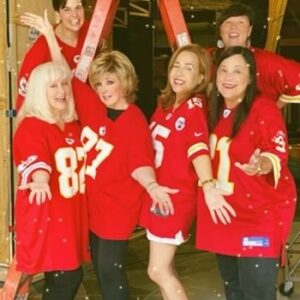 Morgan Fairchild Instagram - #OnMyWalk our cast of Always A Bridesmaid is all in for #KansasCityChiefs Day! #KansasCity takes its sports teams seriously, and so do we at @newtheatrekc! #GoChiefs #BeKind # ReachOut Sending Love To You All❤️🏈❣️🏈❤️‍🔥🏈❤️🏈❣️🏈❤️‍🔥🏈❤️🏈❣️🏈❤️‍🔥🏈