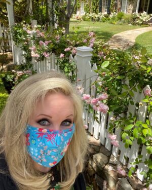 Morgan Fairchild Instagram - #OnMyWalk to picket fences of #PinkRoses! I love the way these spill over the fence! Love my neighbors! #HappyWeekend #BeKind #ReachOut #MaskUp #CovidIsntOver Sending Love To You All💗🌷💗🎉💗🥳💗🦋💗🌸💗🌷💗🎉💗🥳💗🦋💗🌸💗🌷💗🎉💗🥳💗🦋💗🌸💗🌷💗🎉🥳💗