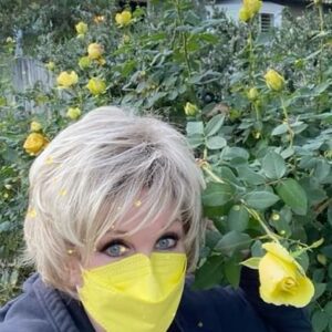Morgan Fairchild Instagram - #OnMyWalk to gorgeous early #YellowRoses! Love these! Hope you’re having a great week and feeling empowered! #BeKind #ReachOut #MaskUp #GiveJoy #CovidIsSurging Sending Love To YouAll💗🌷💗🥰💗🎉💗🥳💗🌷💗🥰💗🎉💗🥳💗🌷💗🥰💗🎉💗🥳💗 Johnson🌷💗🥰💗🎉💗🥳💗🌷💗🥰💗🎉
