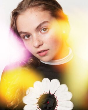 Morgan Saylor Instagram - 🥀🌞