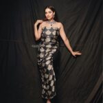 Mounika Dev Instagram - chennaifashion #indoor #redcarpetfashion #thankgod #judsonphotography Inframe : @mounikadeviofficial Photography : @alex_judeson Vc :@ajudaythclicker Makeup : @hemas_makeupandhair Costume : @naachboutique