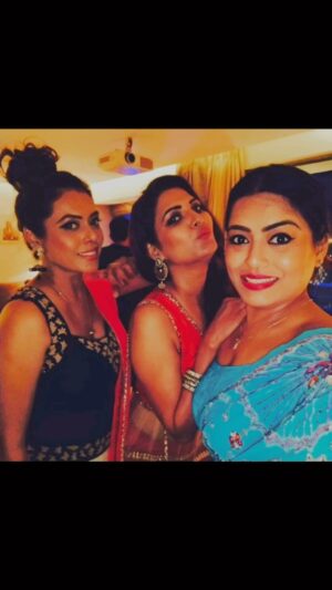 Mousumi Nayak Instagram - What jhumka???😜🧚🏻🧿
#mumbaifriendsarethebest 
#mumbaikar 
#amchimumbai 
#mumbailife