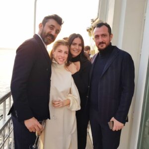 Müjgan Gönül Instagram - onlar erdi muradına biz çıkalım... bir yastıkta yaşlanın inşallah 🙏🙏🙏💐💙