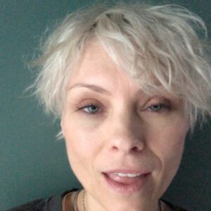 MyAnna Buring Instagram - Want a message from me and want to support @chooselove and the work they are doing in Ukraine then head over to cameo. I will be back on for a short while. 💛💙💛💙💛💙