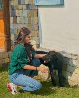 Myra Sareen Instagram - लम्हों की खताए... 
लफ्ज़ो में क्या बताए..