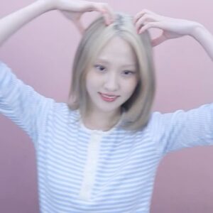 Na Hae-ryung Instagram - 나 탈색 하고 다시 제주 갈래.