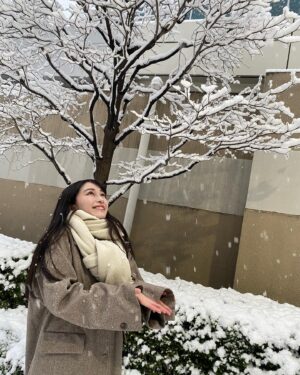 NaHo Instagram - 雪ですねー☃️
今朝は寒すぎてなかなか布団から出られませんでした❄️
皆さん暖かくして過ごしてくださいね！
.
#NaHo #qisui #youthwithyou #secondcultureinc #穗月有你 #七穂 #七穗 #青春有你 #青春有你2 #麦穗们 #雪 #☃️ #初雪 #想见你想见你想见你