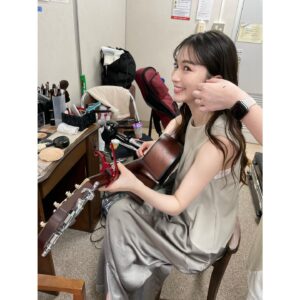 NaHo Instagram - 今日8月3日（水）23時〜23時20分NHK Eテレ『中国語！ナビ』に出演します！
.
私も中国語勉強を始めた頃、NHK Eテレの中国語番組を毎週みていたので、今回の出演が決まってとても嬉しく思います☺️！
『中国語！ナビ』をみて、一緒に楽しく中国語を学びましょう✨
.
写真は出演者の方々と、、📸
陳先生や王さんは、中国語番組で以前から拝見していて、
イモトさんは中高生の頃からテレビで拝見していた大好きな方なので、、緊張しました！
嬉しさ全開の写真です✌️
.
8月5日（金）6時05分～6時25分、
13時50分～14時10分にも再放送があります。
本日見られない方も是非ご覧ください〜！
.
#中国語ナビ#NHK#Eテレ#学中文#七穂 #七穗 #青春有你2 #NaHo #qisui #youthwithyou #secondcultureinc