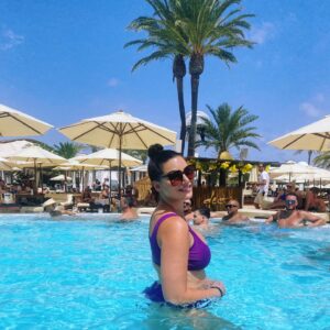 Nadège Lacroix Instagram - Ibiza baby 💜

#spain #vacation #ibiza #destino #loveyourself #lovelife #lifestyle #amore #💜