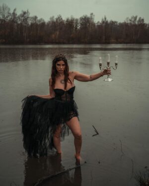 Nadège Lacroix Instagram - Promis le crâne est un faux ! 💀💀💀

Allez dernière avant celle de couple ♥️ trop hâte de vous les montrer elles sont ouf ! 

#shooting #paris #photography #pictures #picoftheday #witch #witchesofinstagram #witchvibes #art #arty #univers #dark #darkmood #mystic #me