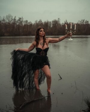 Nadège Lacroix Instagram - Promis le crâne est un faux ! 💀💀💀

Allez dernière avant celle de couple ♥️ trop hâte de vous les montrer elles sont ouf ! 

#shooting #paris #photography #pictures #picoftheday #witch #witchesofinstagram #witchvibes #art #arty #univers #dark #darkmood #mystic #me