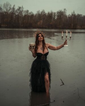 Nadège Lacroix Instagram - Promis le crâne est un faux ! 💀💀💀

Allez dernière avant celle de couple ♥️ trop hâte de vous les montrer elles sont ouf ! 

#shooting #paris #photography #pictures #picoftheday #witch #witchesofinstagram #witchvibes #art #arty #univers #dark #darkmood #mystic #me