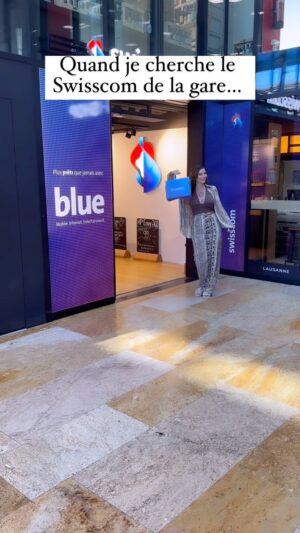 Nadège Lacroix Instagram - J ai mis du temps mais je l ai trouvé !!!! Le Swisscom à la gare Cornavin est juste à côté de Starbucks en haut !!! 📱💻😁

Comme vous avez été nombreux à me poser la question voici ma réponse en image 🎥😉

Pour info il est ouvert 7/7 et jusqu a 21h 🕘

Je vous fais des bisous 💋💋💋

#cornavjn #swisscom #publicite #geneve #geneva #ouverture #gare #telephone #ordinateur #abonnement #📱 #💻 #❤️