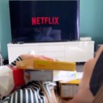 Nadège Lacroix Instagram - Je suis la seule qui kiff quand son mec reprend le taff ??? Mais je l aime d amour quand meme ♥️😉 #teamhousewife #teamflemme #netflix #chill #relax #kiff #mavie #alone #instagood #instareel #reels #housewife #love #😂