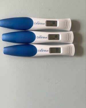 Nadia Hilker Instagram - I don’t know what to feel!
I know this wasn’t supposed to happen but it was supposed to happen?!
I just know I need to capture this moment!

#pregnant  #motherhood #nowords